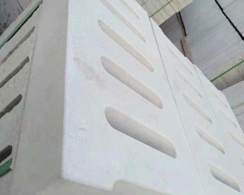 有哪些因素會影響水泥路邊石的質量？